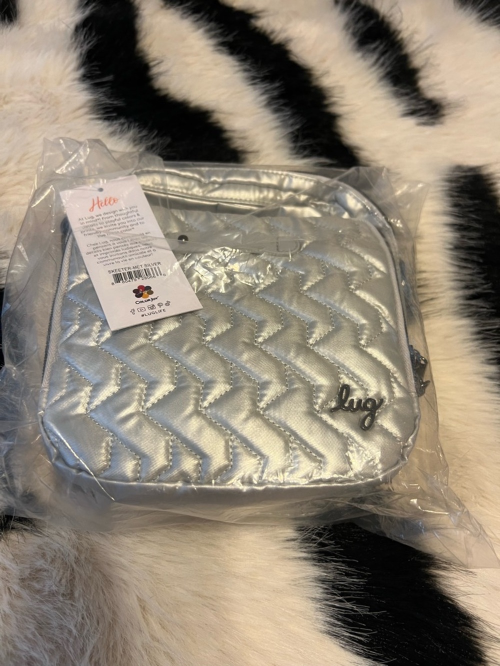 lug Silver Quilted Chevron Crossbody Bag with RFID - Picture 3 of 6